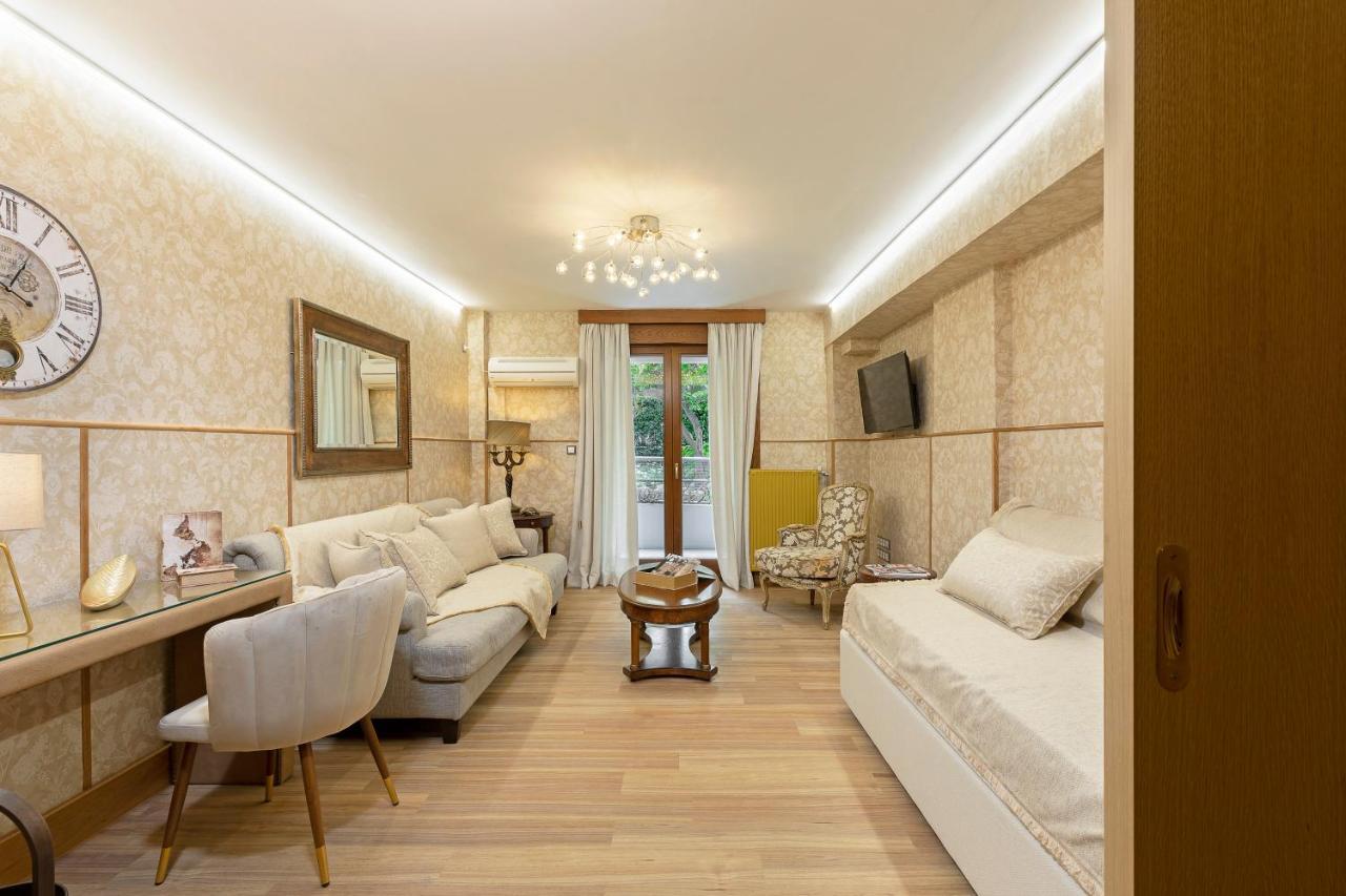 Vouliagmeni'S Elegance By Acropolis Suites Athens Exterior photo
