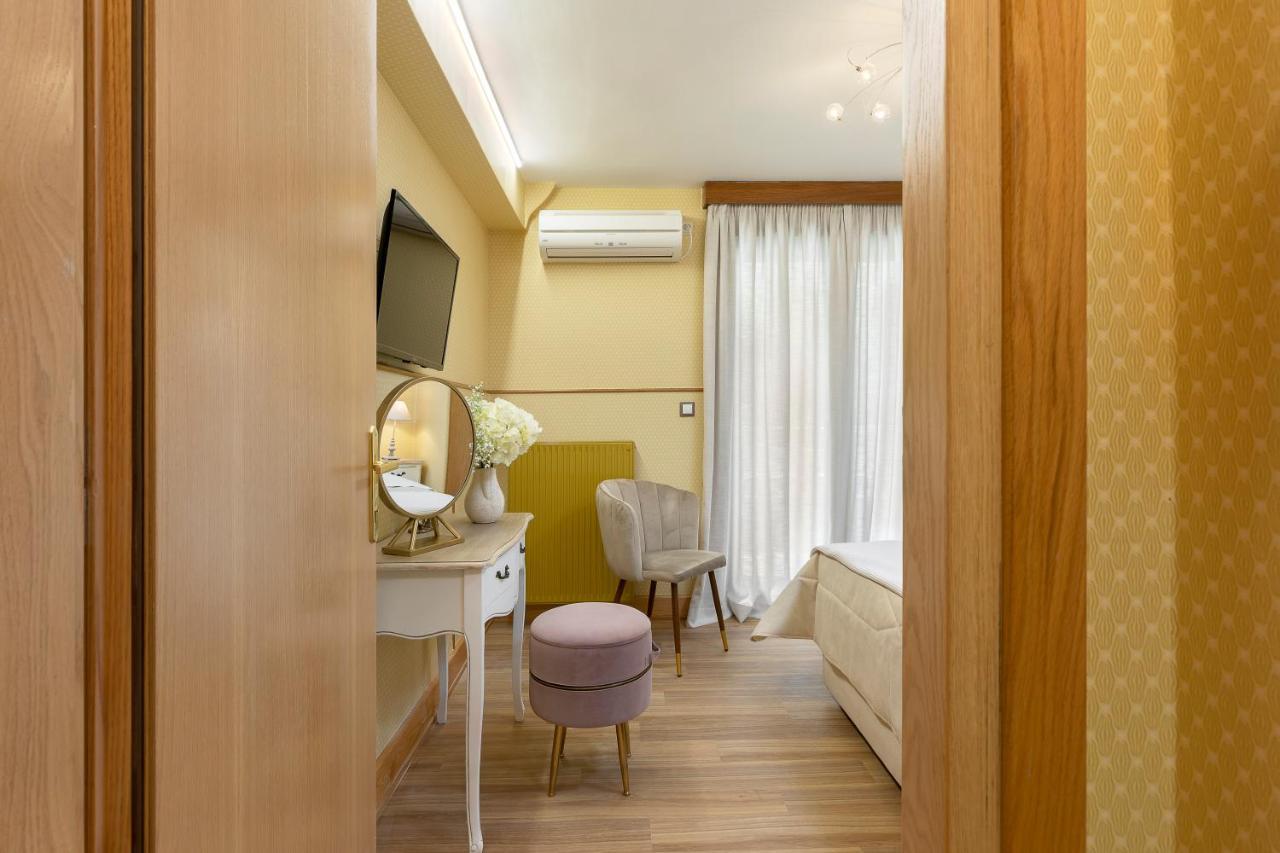 Vouliagmeni'S Elegance By Acropolis Suites Athens Exterior photo