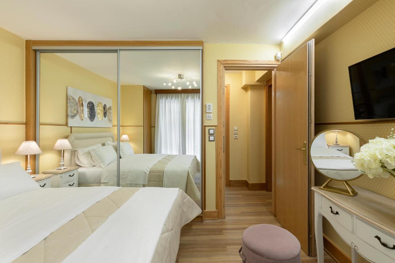 Vouliagmeni'S Elegance By Acropolis Suites Athens Exterior photo